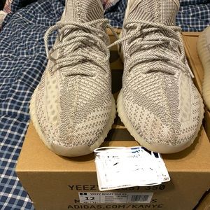 Yeezy 350v2